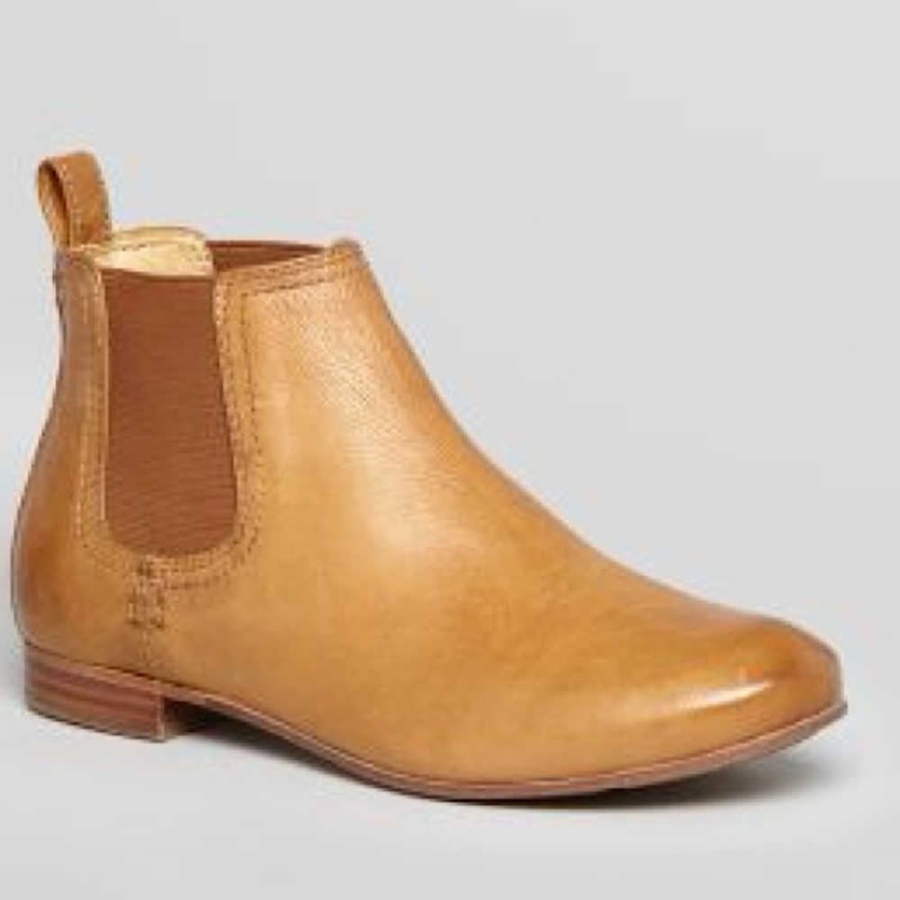 FRYE Jillian Chelsea Leather Booties